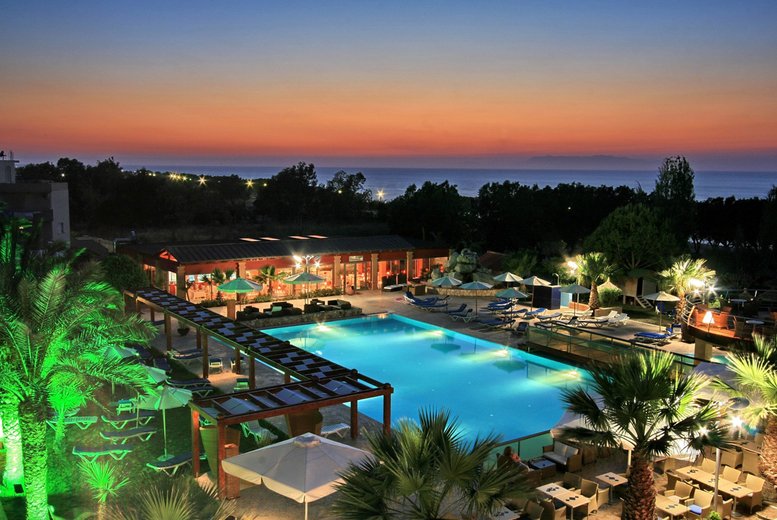 Discount Holidays - 4* Rhodes Holiday: All Inclusive Hotel & Return Flights