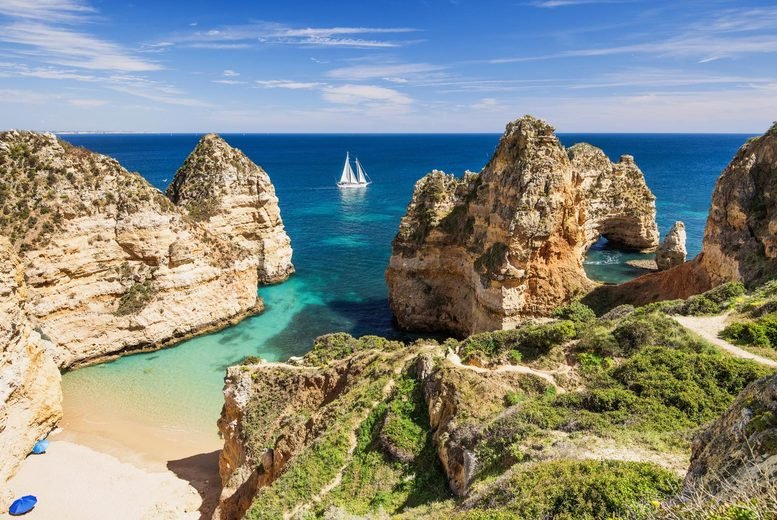 Discount Holidays - 4* Algarve Holiday: Flights