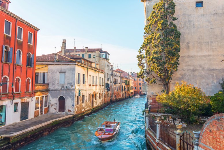 Discount Holidays - Central Venice Holiday & Flights - Choice of Two Hotels!