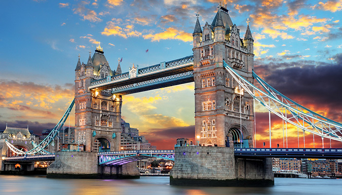 Take advantage of England Holidays: 1-2 Night 4* Hotel Stay with Breakfast & Romantic Thames River Cruise for just: £79.00