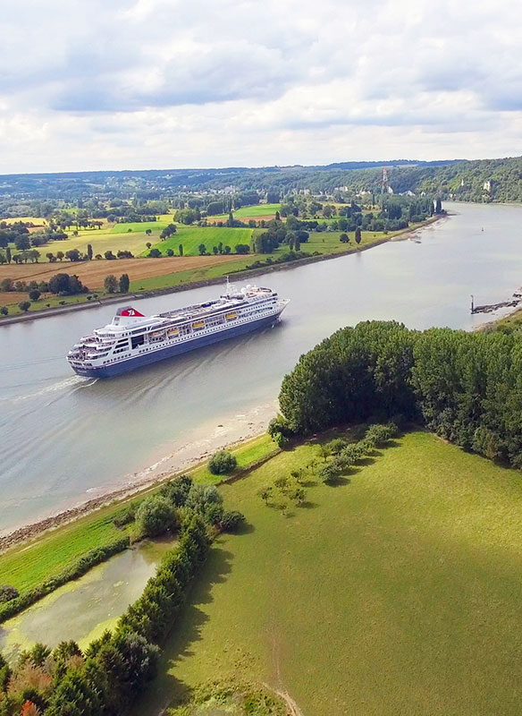 Buy UK 2018 Cruises Offer: Scenic Rivers of France & Into the Heart of Seville for £2299.00